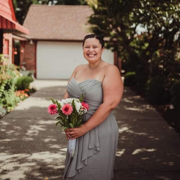 Flattering Sweetheart Neckline Grey Dress - Picture 5 of 5
